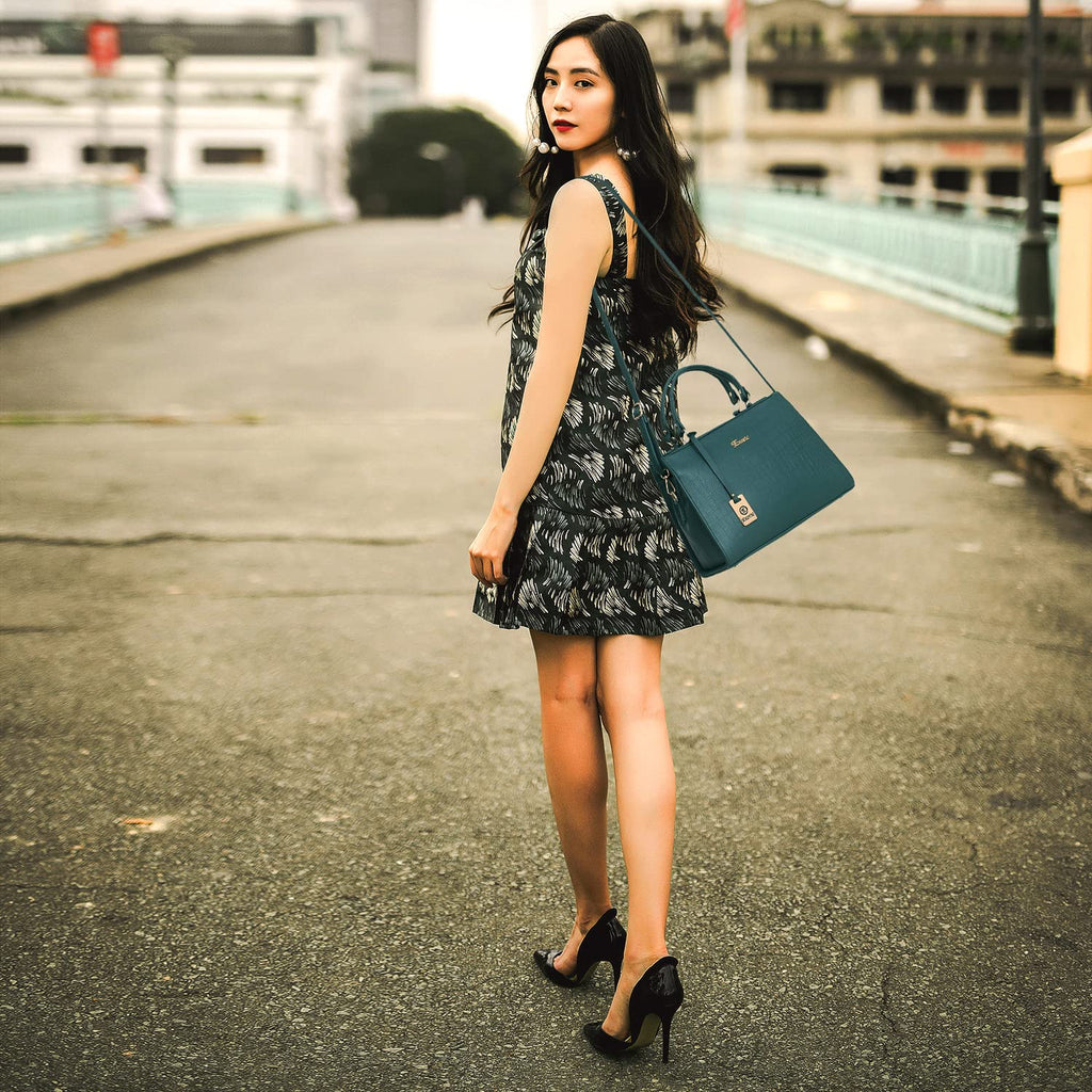 EXOTIC Studded hand bag for women