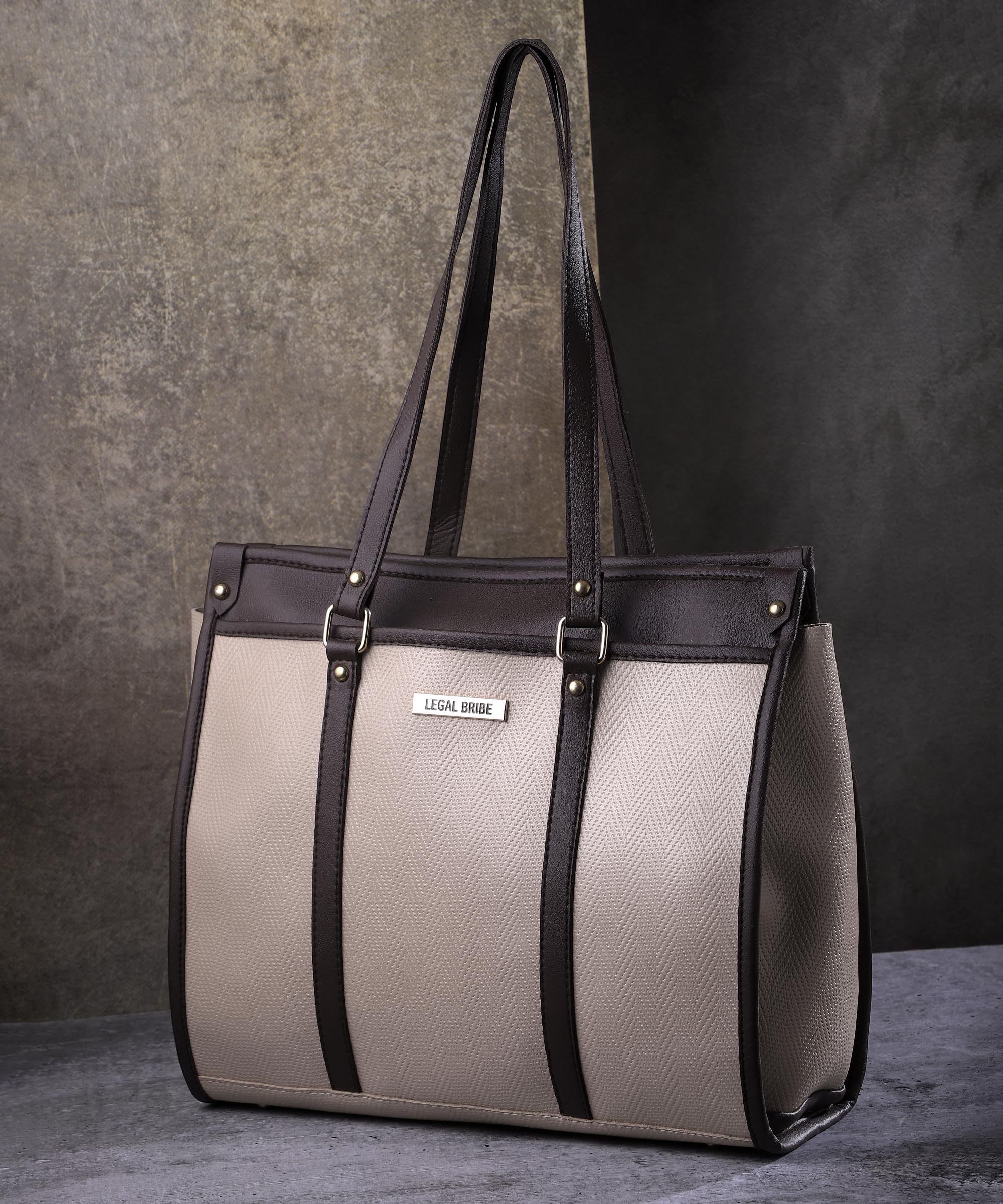 Lemura Stunning Tote Bag